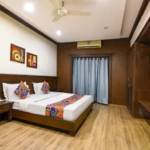 Fabhotel Siris 18 Hotel